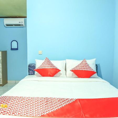 Oyo 1662 Zury Homestay Kuta  Ngoại thất bức ảnh